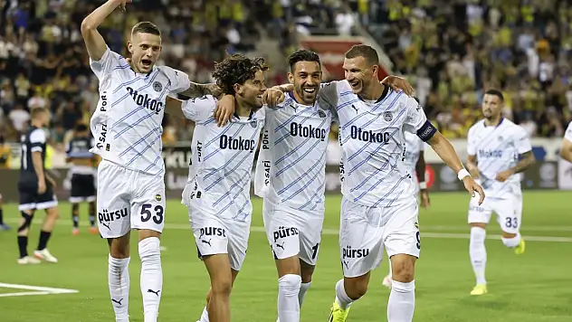 Fenerbahçe, Kadıköy'de tur için sahaya çıkacak