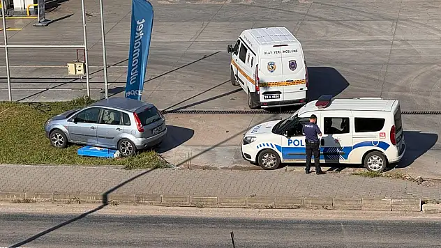 Direksiyon başında kalp krizi geçiren doktor, hayatını kaybetti