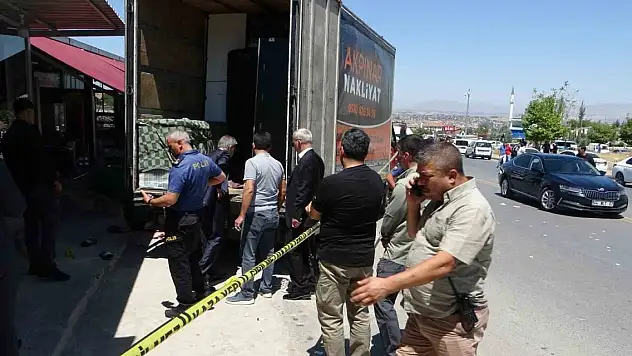 Malatya'da polis memurunun karıştığı silahlı kavgada 3 kişi öldü, 2 kişi yaralandı