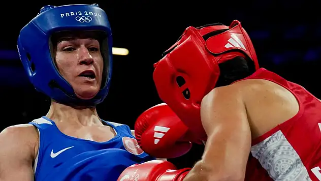 Hatice Akbaş, Paris'te çeyrek finale çıktı