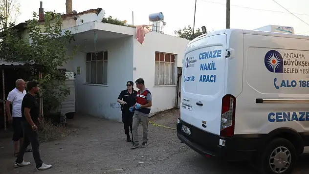 Antalya'da vahşet: Sevgilisini ormanda başını taşla ezerek öldürdü