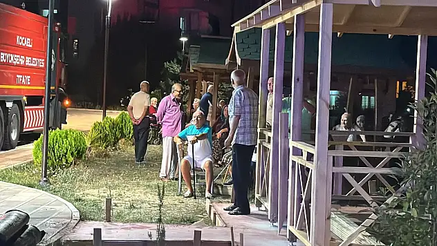 Huzurevinde çıkan yangın korkuttu sakinleri tahliye edildi