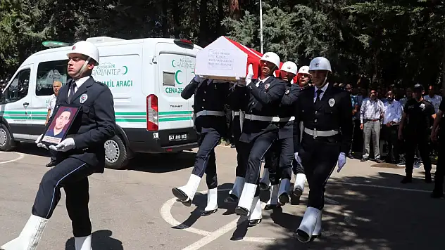 Şehit polis memuru için tören... Gözyaşları sel oldu