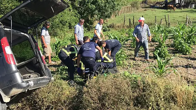 Hafif ticari araç  sulama kanalına devrildi: 1 ölü