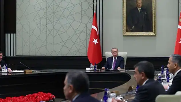 Cumhurbaşkanlığı Kabinesi toplanıyor... Gündem asgari ücret