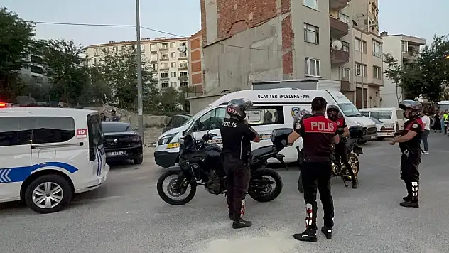 Husumetlisi oldukları kardeşlere sokak ortasında ateş açtılar: 1 ölü, 1 yaralı