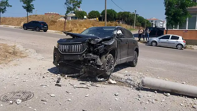 Motosikletle çarpışan Togg kullanılmaz hale geldi