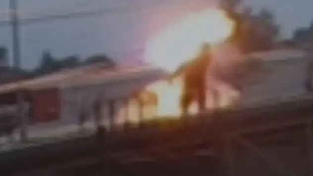 Elektrik akımına kapılan 2 işçiden 1'i öldü