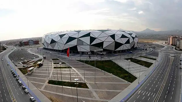 Süper Lig'de 13 ilden 19 takım, 18 statta mücadele edecek