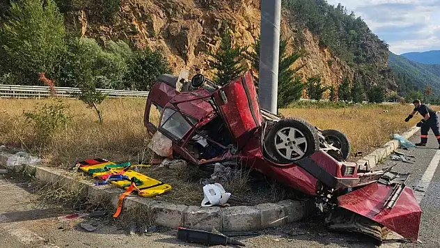 Gümüşhane'de feci kaza: 1 ölü, 9 yaralı