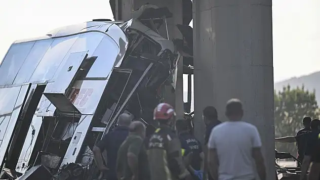 Ankara'da otobüs kazası: 22 kişinin tedavisi sürüyor