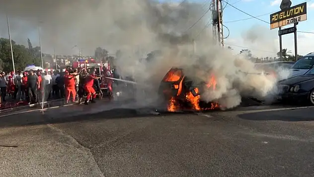 İsrail Lübnan'ın Sayda kentinde bir aracı vurdu