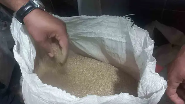 Halk sağlığını hiçe saydılar! Tonlarca bozulmuş ve etiketsiz ürün imha edildi