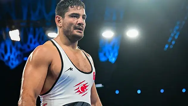 Taha Akgül'den bronz madalya