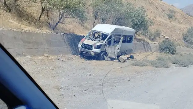 Minibüste patlama! 1 ölü, 8 yaralı