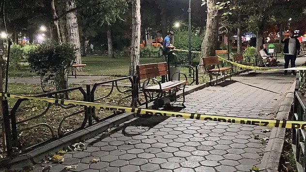 Oynadığı oyununun etkisinde kalarak 5 kişiyi bıçaklayan şüpheli yakalandı