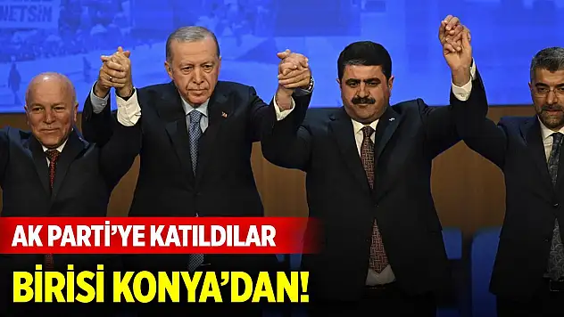 13 başkan AK Parti'ye katıldı! Rozeti Cumhurbaşkanı Erdoğan taktı