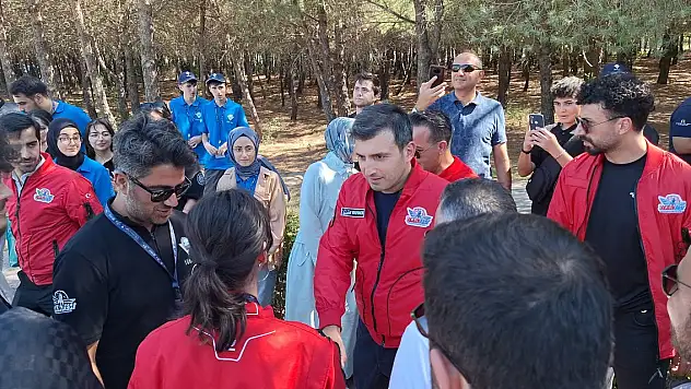 Selçuk Bayraktar: Türkiye ileride kendi süper hızlı trenlerini üretip dünyaya da satan bir ülke olacak