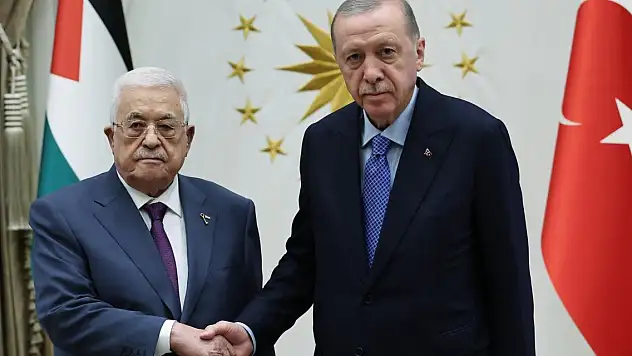 Cumhurbaşkanı Erdoğan, Filistin Devlet Başkanı Abbas ile bir araya geldi