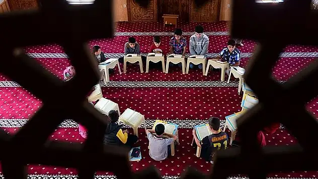 Yaz Kur'an kurslarında 2,5 milyon öğrenci eğitim gördü