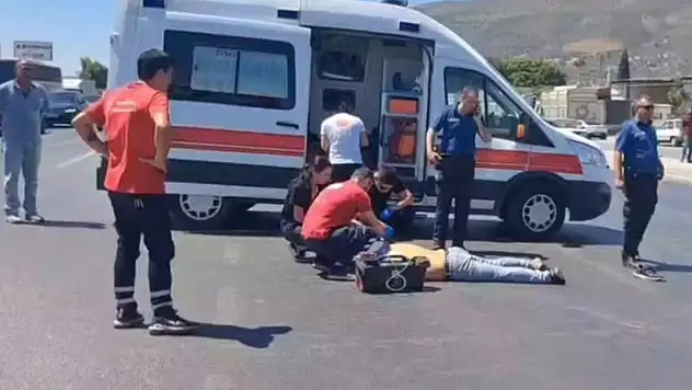 Otomobilin çarptığı motosikletin sürücüsü öldü