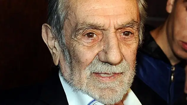 Ünlü oyuncu Aydemir Akbaş hayatını kaybetti