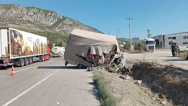Bilecik'te trafik kazası: 1'i ağır 2 kişi yaralandı