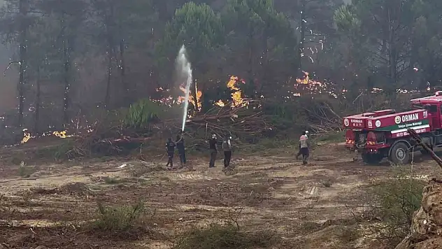 Ormancıların karşı ateşiyle mahalle kurtarıldı