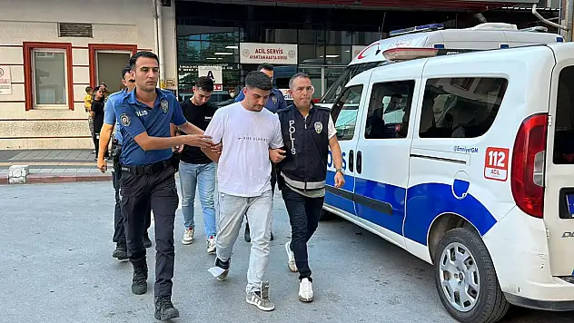 Otomobilin çarptığı 2 kardeşin ölümünde sürücü tutuklandı