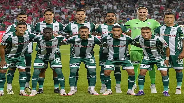 Konyaspor'da taraftarla buluşan futbolcular!