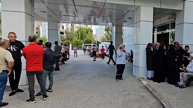 Otomobille çarpışan 21 yaşındaki motosikletin sürücüsü öldü