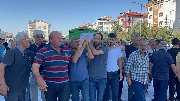 Kazada hayatını kaybeden kardeşler toprağa verildi