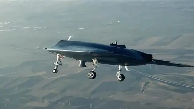 ANKA III'ten bir başarı daha: İniş takımları havada kapatıldı