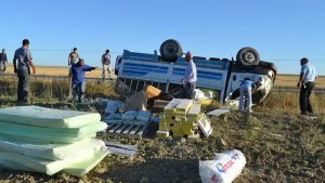 Kulu'da kamyonet şarampole yuvarlandı: Üç yaralı