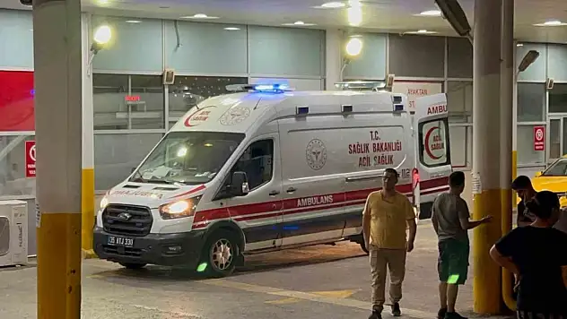 İzmir'de '150 lira' kavgası: 2 kişi tabancayla vuruldu