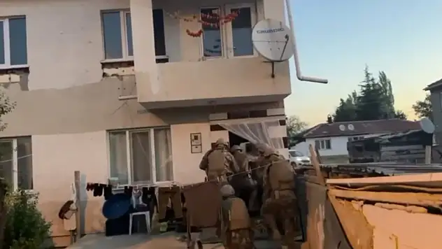 11 ilde zehir tacirlerine operasyon! 100 tutuklama