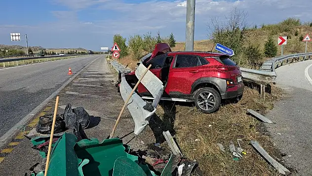 Bariyerlere çarpan cipin sürücü ölümden döndü