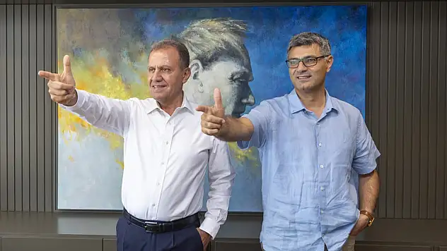 Yusuf Dikeç ile Başkan Seçer ikonik pozu verdi