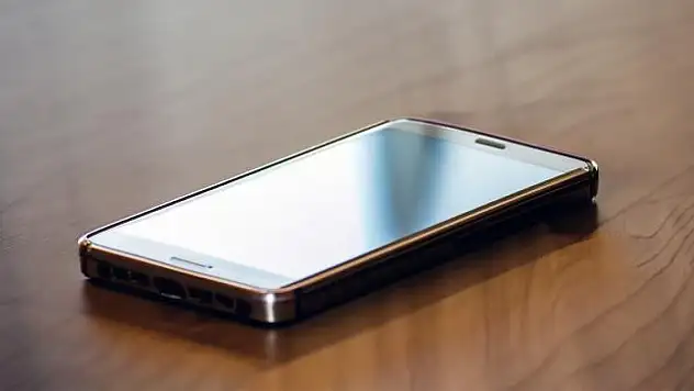 15 yaşın altındaki çocuklara okulda cep telefonu yasağı denenecek