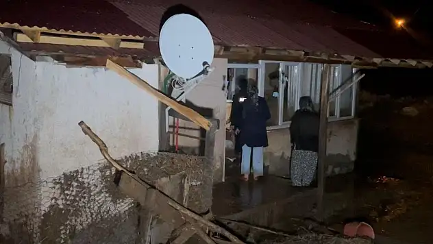 Sivas'ın Ulaş ilçesini sel vurdu: 20 evi su bastı