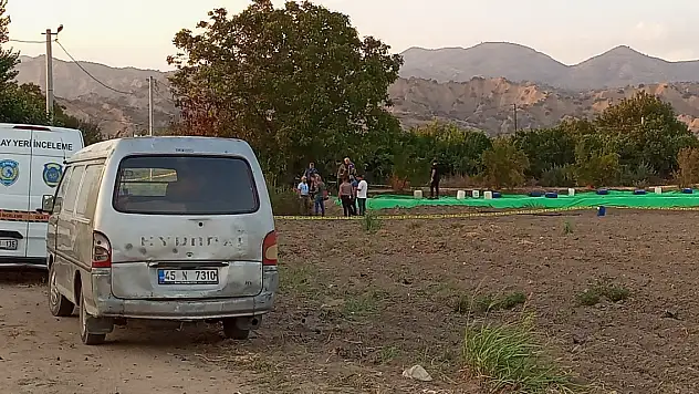 Zirai ilaç olan havuza düşen 5 yaşındaki çocuğu kurtarmak isteyen 3 kişiden 2'si öldü