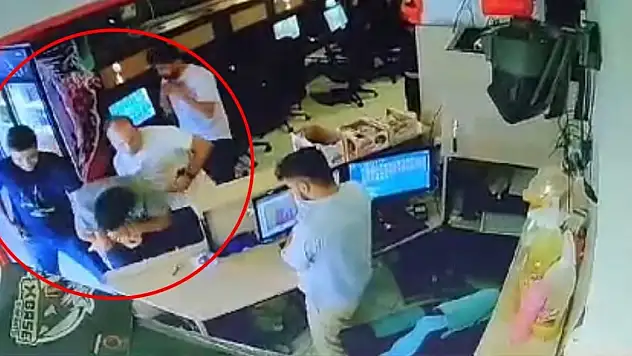 Asker kaçağı, internet kafede asker oyunu oynarken yakalandı