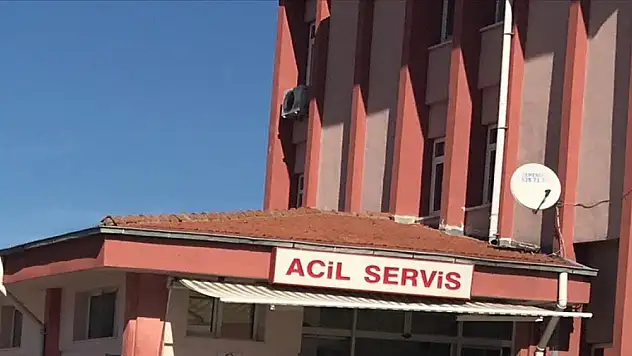 İzmir'de gazdan etkilendikleri şüphesiyle hastaneye kaldırılan 4 işçiden 1'i öldü