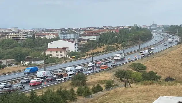 Yağmur sebebiyle kaza: 8 yaralı