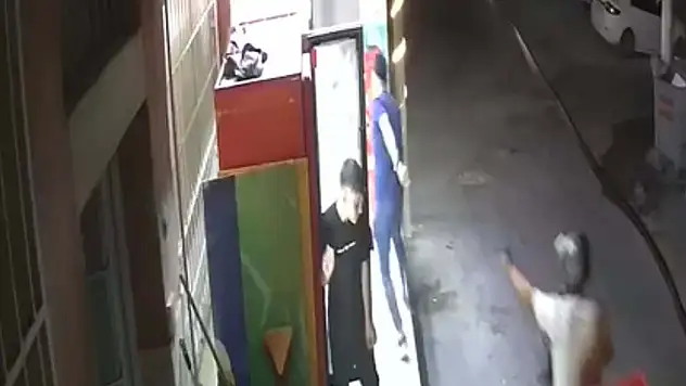 Bir hafta önce bıçakladığı kişi tarafından öldürüldü