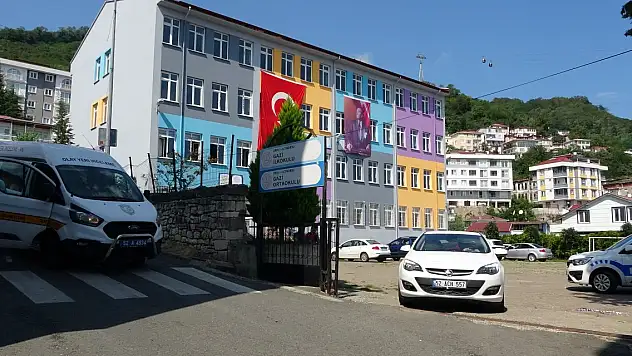 Okul hayatının ilk gününde öğretmeninin çarptığı Miray hayatını kaybetti