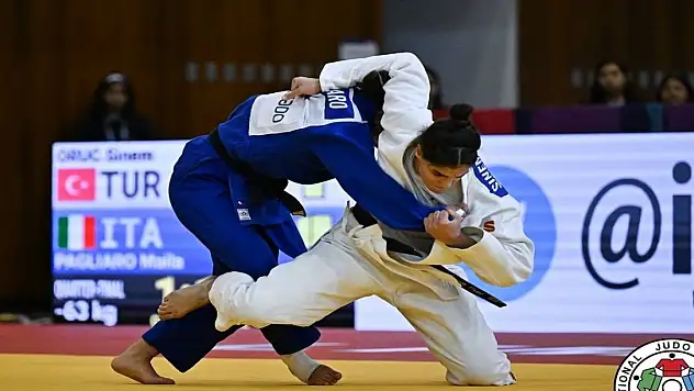 Konya Büyükşehir Belediyesporlu sporcudan büyük başarı