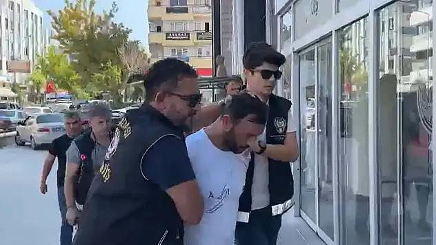 Eski eşini pompalı tüfekle öldüren şüpheli adliyede