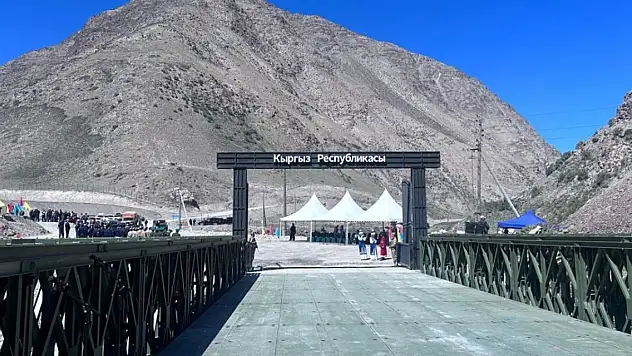Kırgızistan ile Çin arasında yeni sınır kapısı açıldı