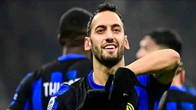 Hakan Çalhanoğlu'na büyük onur!